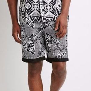 FOREVER 21 | 21 Men Abstract Men Shorts. Sz. 31